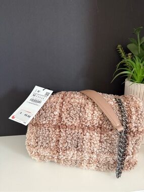 Zara Plush Shoulder Bag in Dusty Pink with Gunmetal Chain